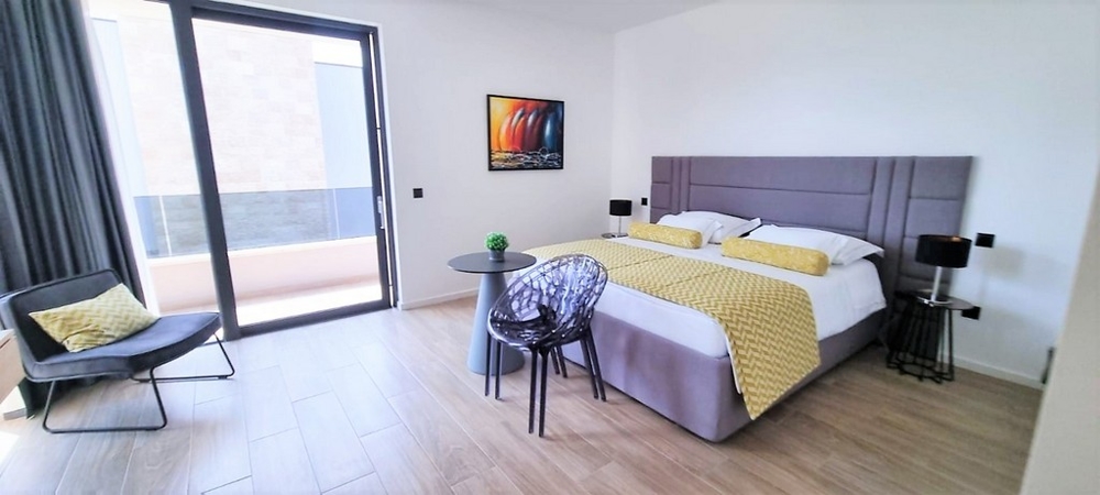 Villa con 4 camere da letto e bella vista mare