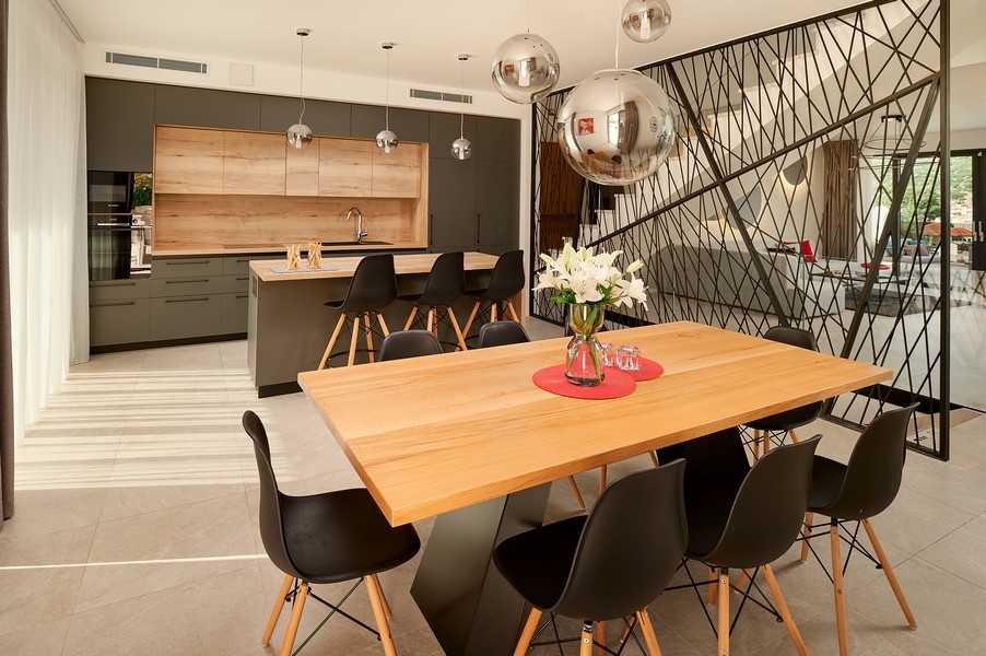 Cucine di alta qualità con zona pranzo