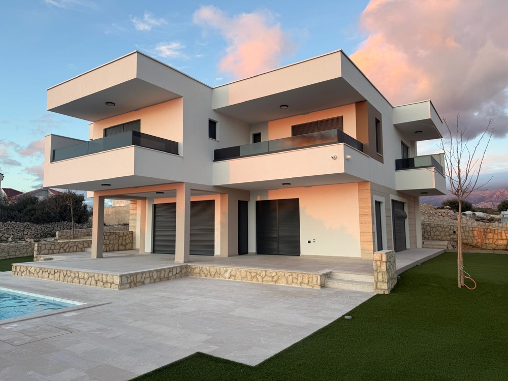 Villa moderna con piscina in vendita a Novalja, Croazia, con area relax all'aperto