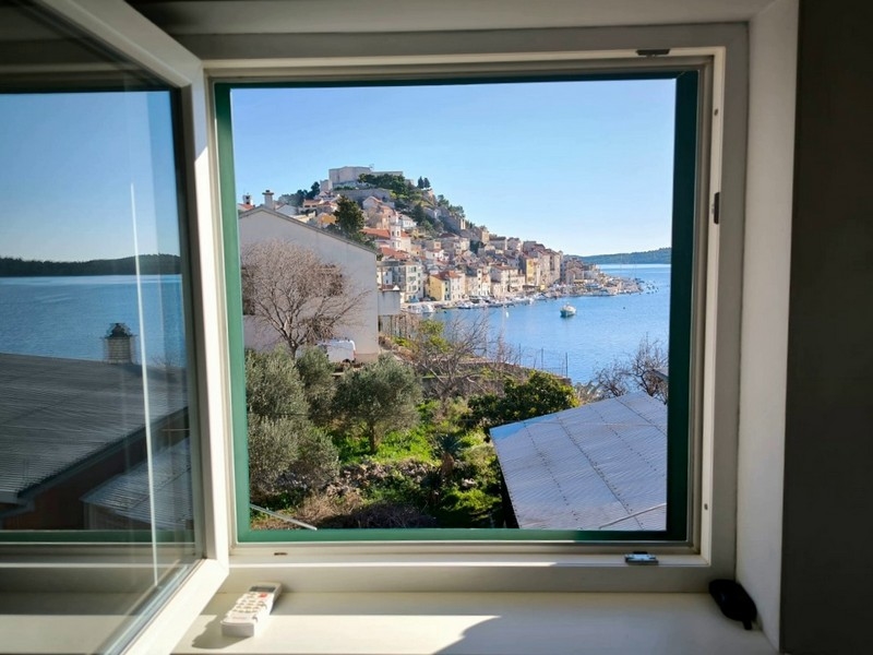 Vista mare e vista sulla città vecchia di Sibenik - immobile H3012 in Croazia.