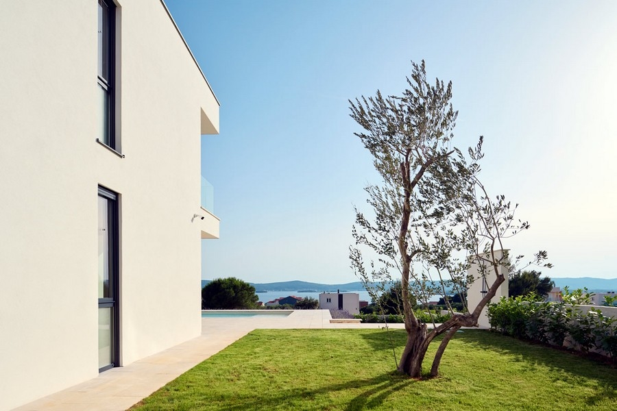 Giardino della villa in vendita in Croazia con vista mare