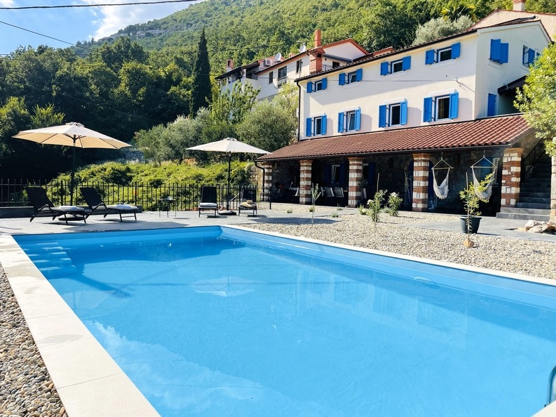 Villa con piscina in vendita in Croazia - Panorama Scouting H3391.