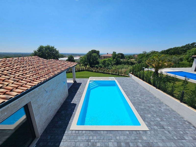 Vista su piscina e mare - immobile H3394 vicino a Porec.