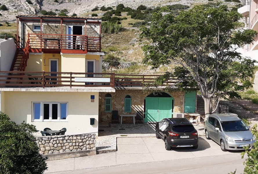 Casa adatta all'affitto a turisti, in vendita in Croazia.
