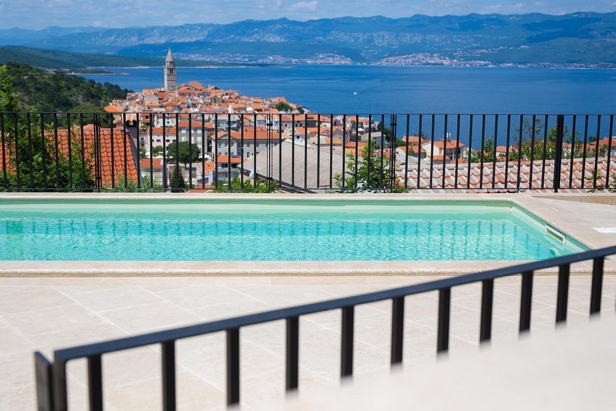 Villa con piscina e vista mare in vendita sull'isola di Krk in Croazia - Panorama Scouting H3438.