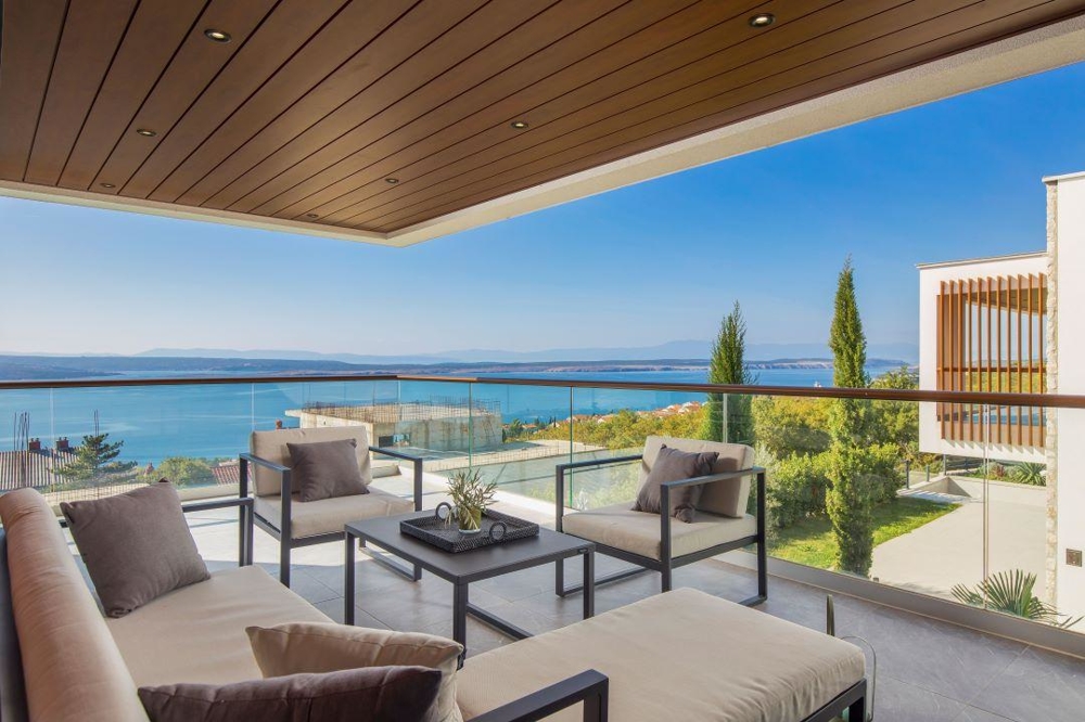 Villa di lusso di nuova costruzione in stile architettonico moderno in vendita a Crikvenica, Croazia.