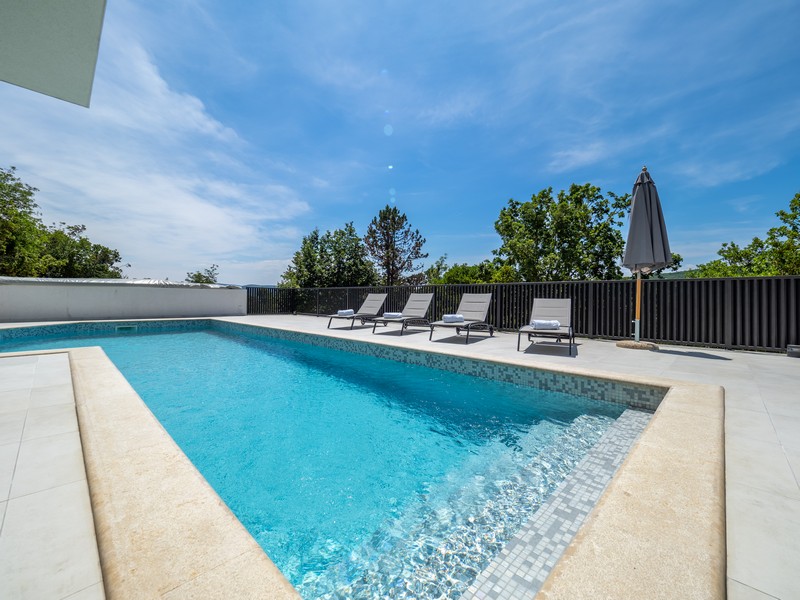 Villa con piscina in vendita sull'isola di Krk in Croazia - Panorama Scouting.