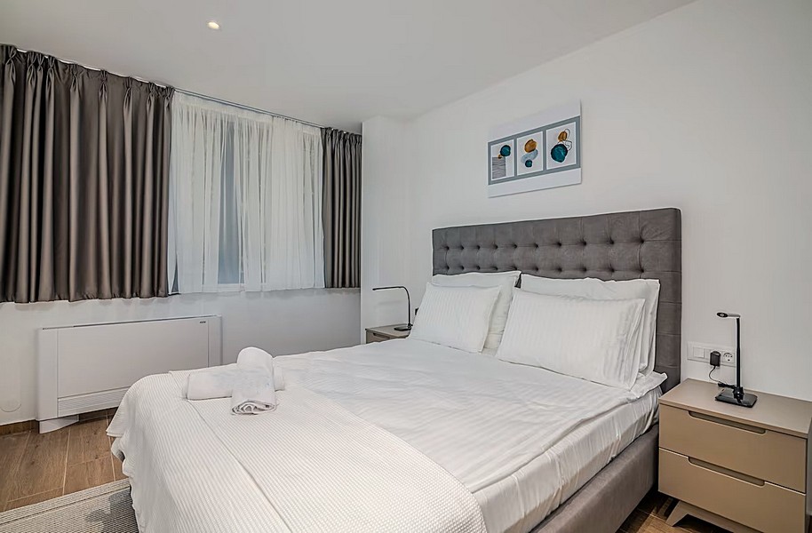 Camera da letto con letto matrimoniale