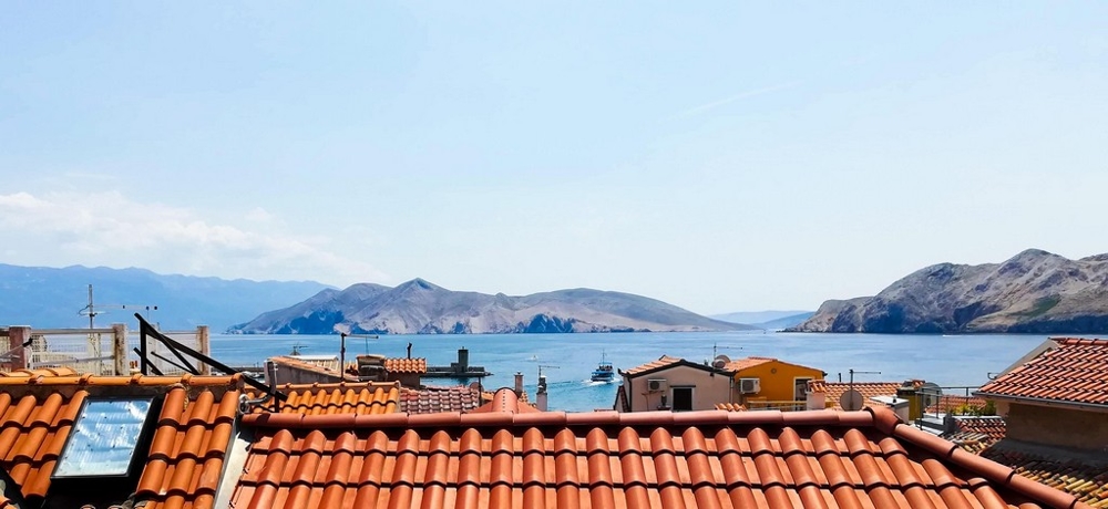 Casa in città in vendita a Baska, Croazia - Panorama Scouting.