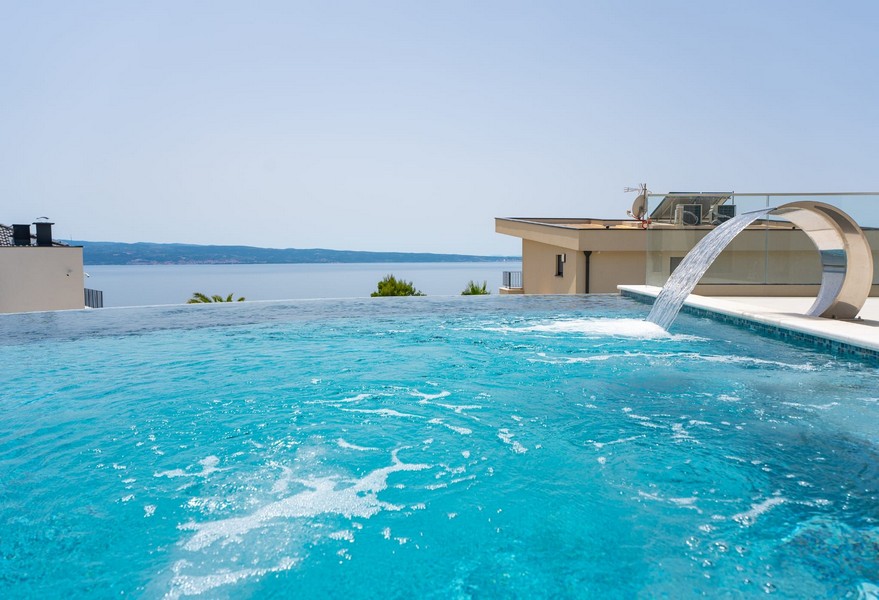 Villa con piscina a sfioro in vendita in Croazia - Panorama Scouting H3525.