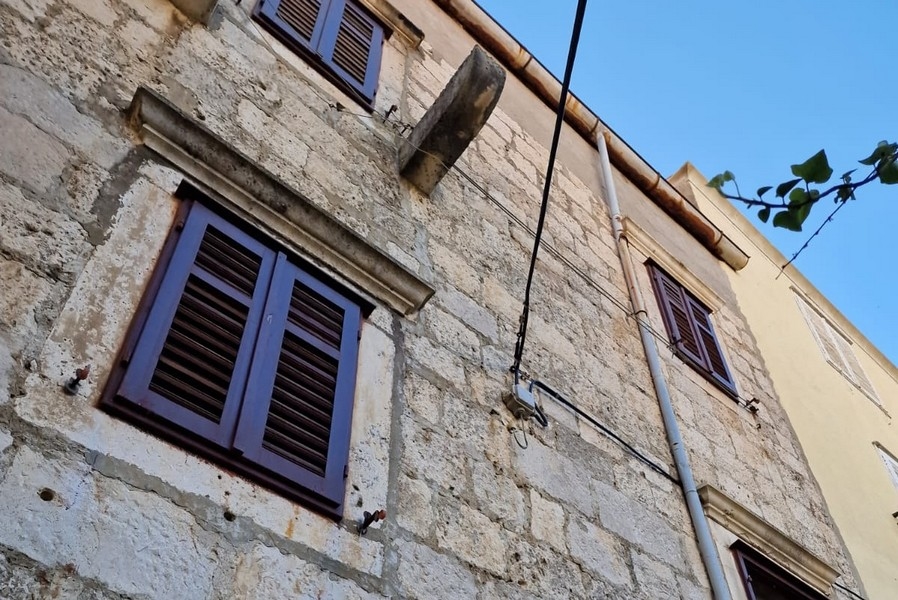 Casa in pietra in vendita sull'isola di Korcula in Croazia - Panorama Scouting.
