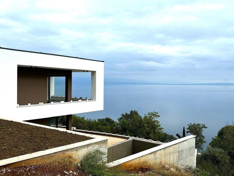 Villa nuova con imponente vista mare in vendita vicino a Lovran, Croazia.