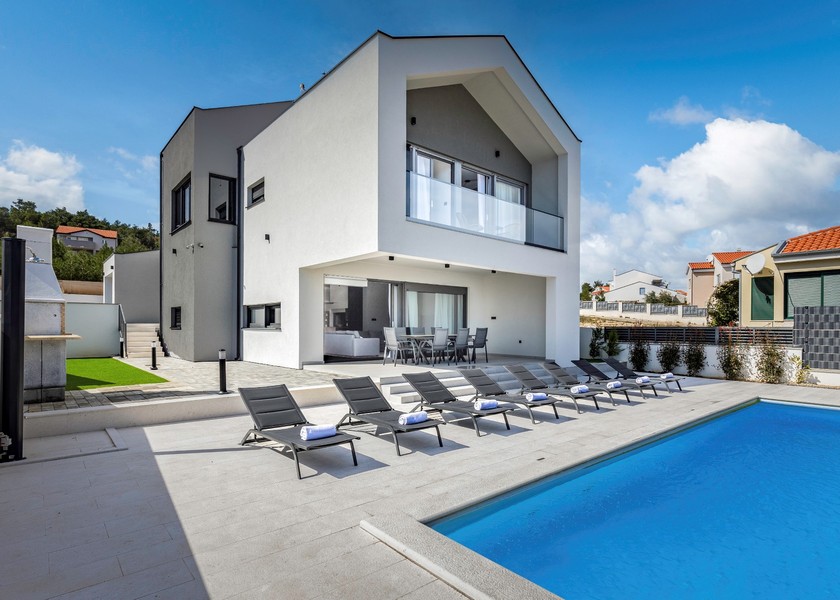 Villa di lusso con piscina in vendita in Croazia.