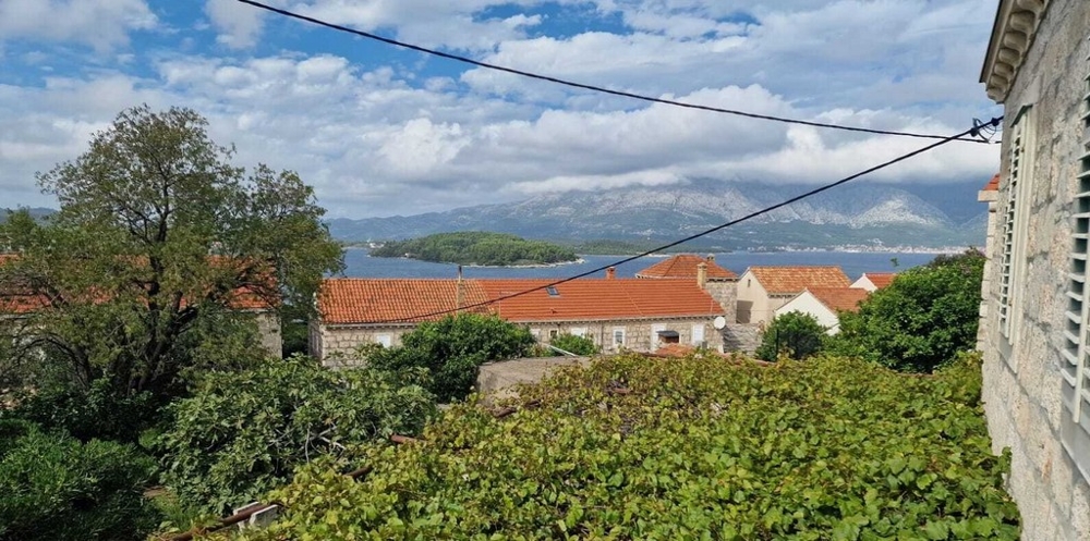 Vista mare panoramica dell'immobile H3572 a Korcula in Croazia.