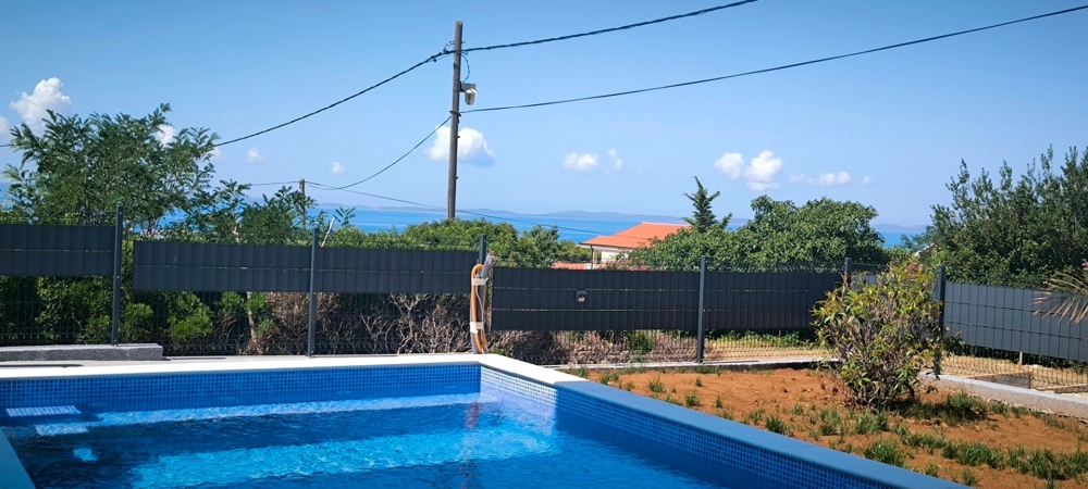Villa con terrazza sul tetto - immobile H3574 isola di Vir.