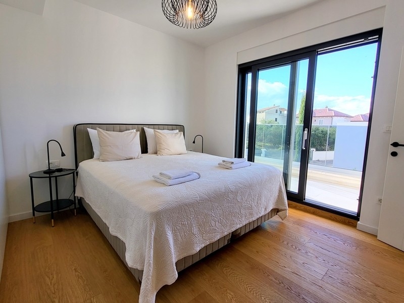 Camera da letto con accesso alla terrazza