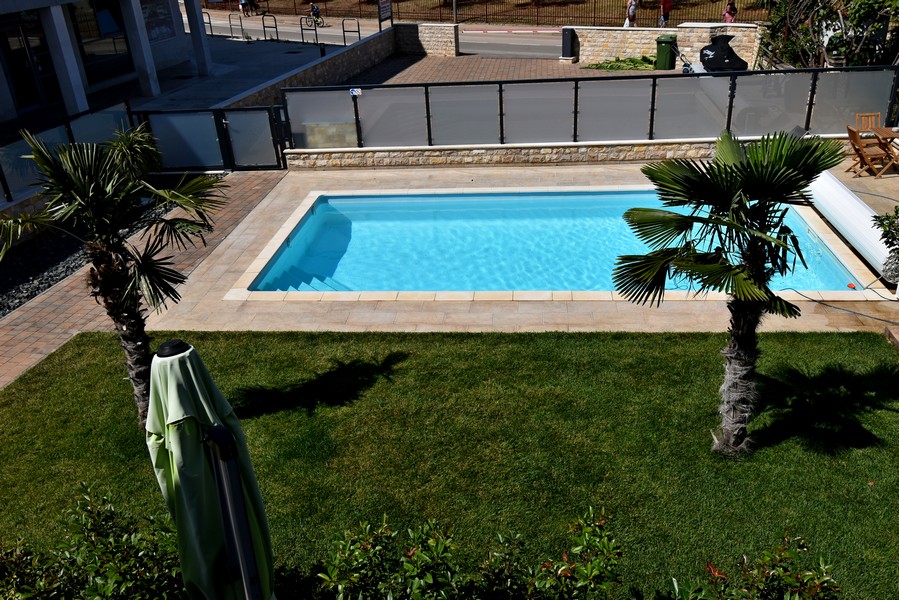 Piscina dell'immobile H3602 a Novigrad, Croazia - Panorama Scouting.