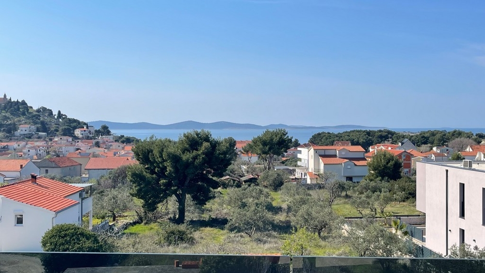 Vista mare dalla casa bifamiliare H3604 a Tribunj vicino a Sibenik