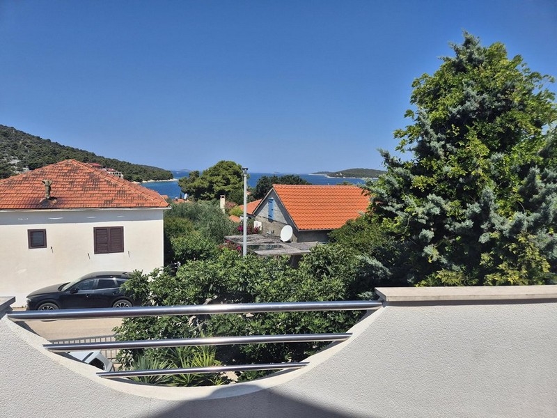 Vista mare dal piano superiore della casa H3617 vicino a Rogoznica in Croazia - Panorama Scouting.