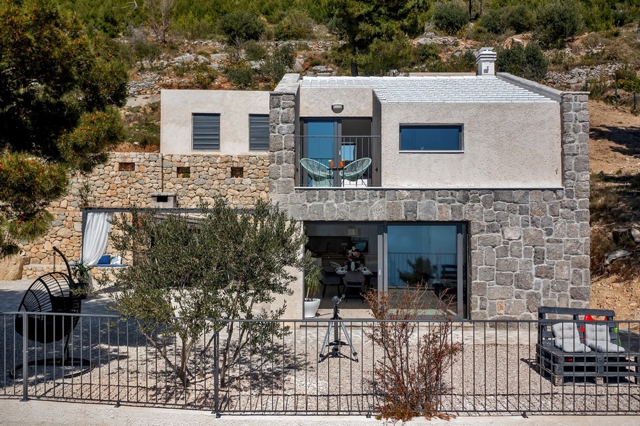 Villa in pietra in stile moderno in vendita in Croazia - Panorama Scouting H3649.
