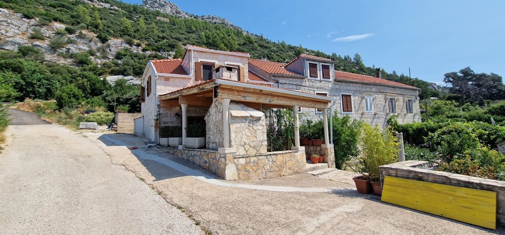 Casa in pietra in vendita in Croazia - H3664 vicino a Orebic, a Peljesac.