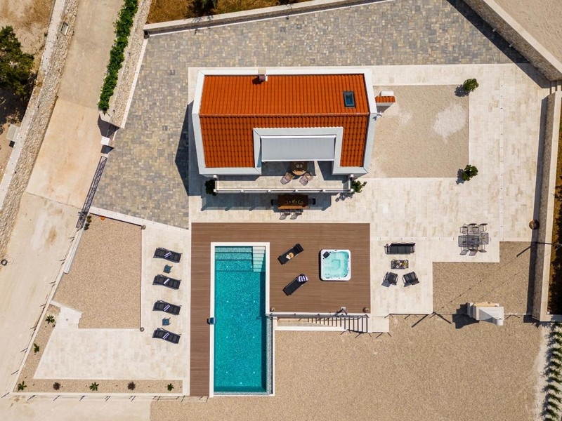 Villa di lusso moderna a Brac in vendita in Croazia.