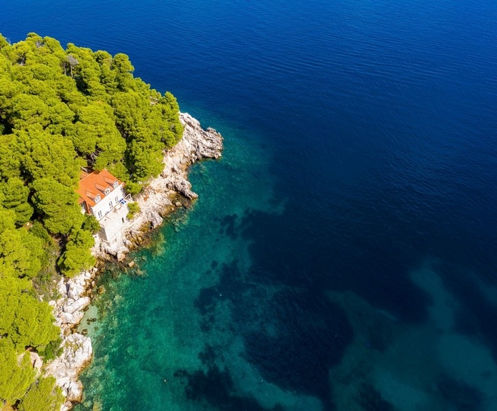 Tenuta sul mare in Dalmazia con natura circostante