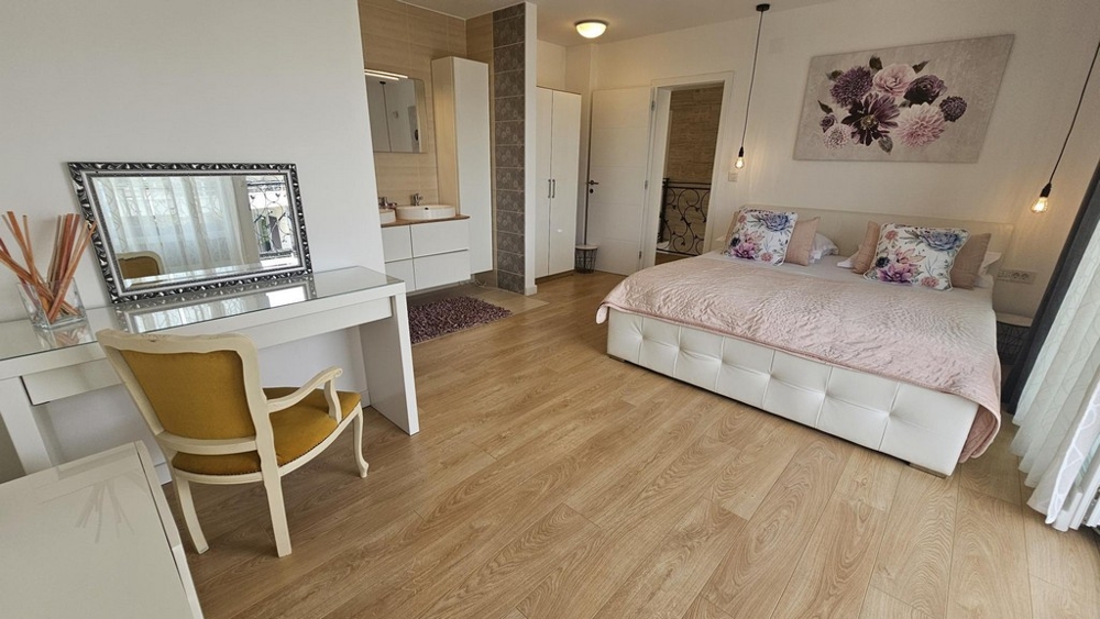 Grande camera da letto con bagno en-suite