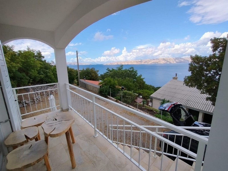 Terrazza coperta con vista sul mare