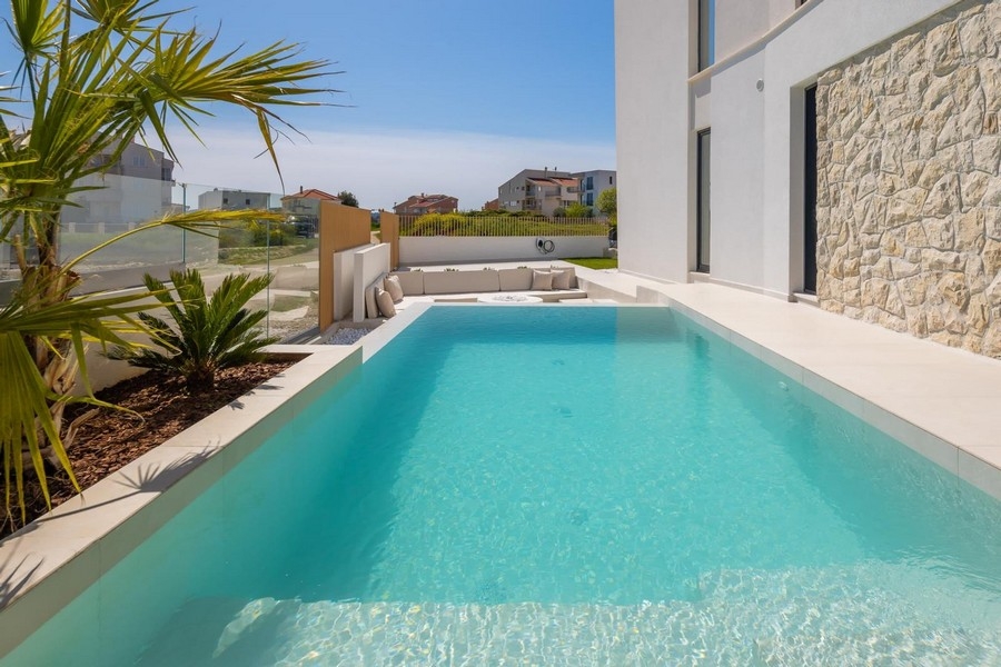 Focolare e zona salotto dell'immobile H3723.