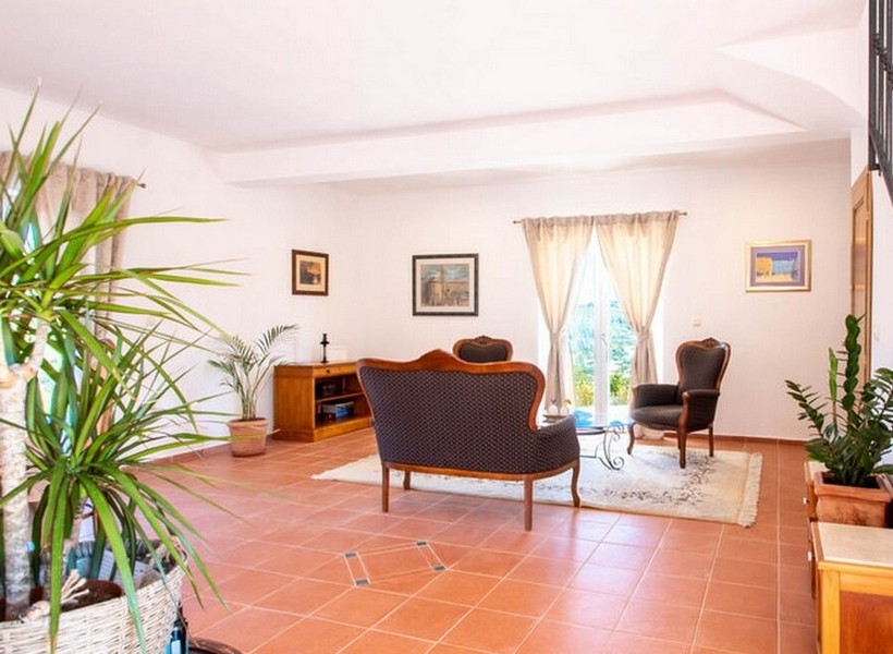 Soggiorno con accesso alla terrazza
