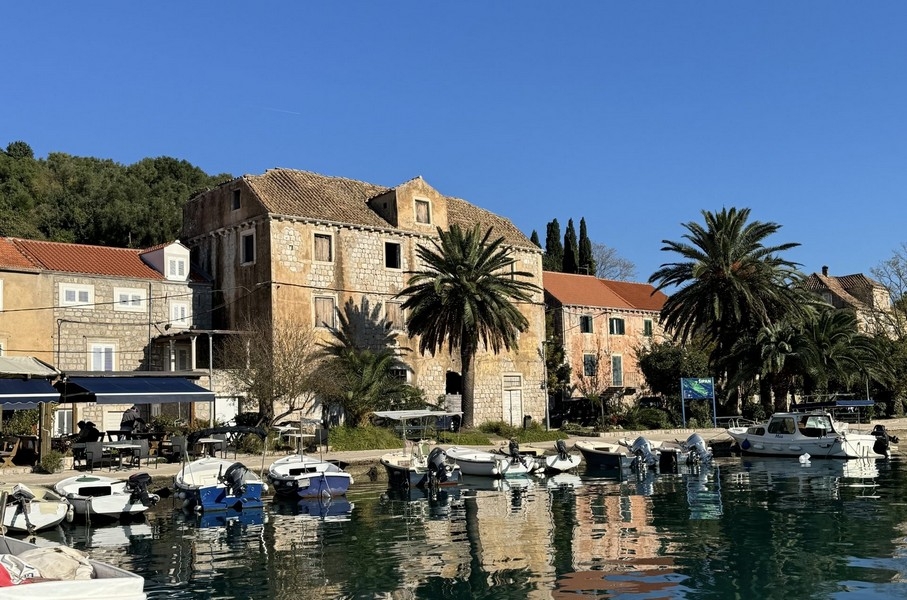 Casa da risanare in vendita in Croazia.