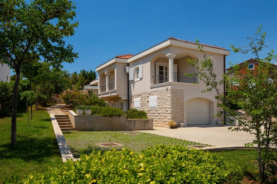 Elegante villa in Croazia - Panorama Scouting propone H3770 in vendita.