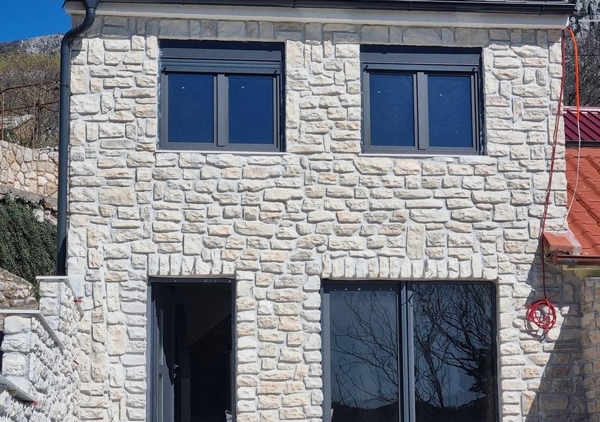 Casa in pietra in vendita a Bribir vicino a Crikvenica.