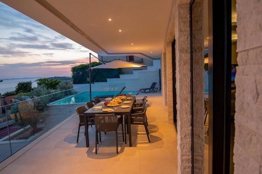 Terrazza dell'immobile H3815 vicino a Primosten in Dalmazia.