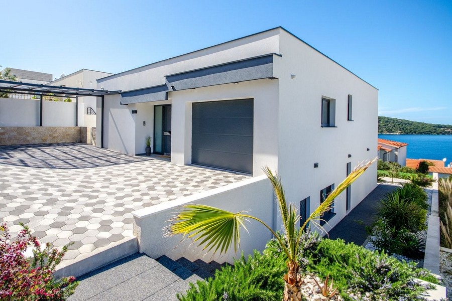 Accesso con garage al livello dell'ingresso
