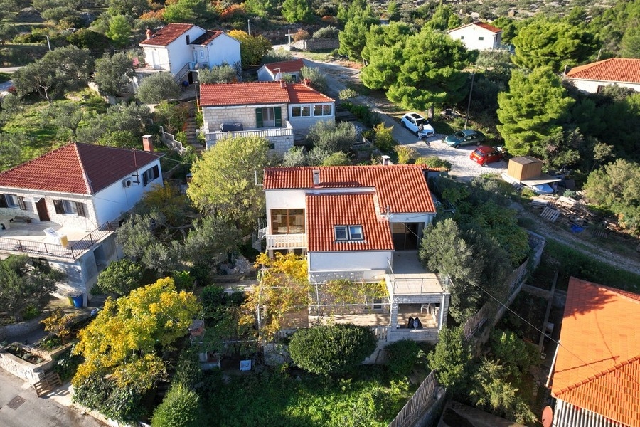 Casa in vendita sull'isola di Brac, Dalmazia.