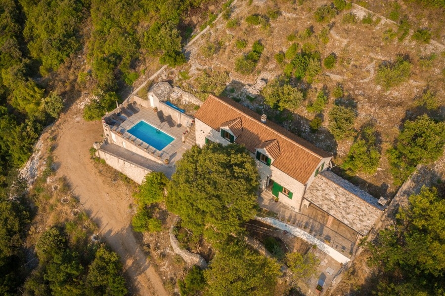 Casa in pietra vicino al mare in Dalmazia in vendita - Panorama Scouting.