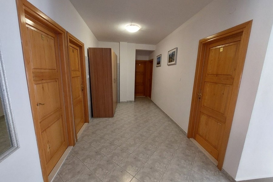 Corridoio con camere per gli ospiti