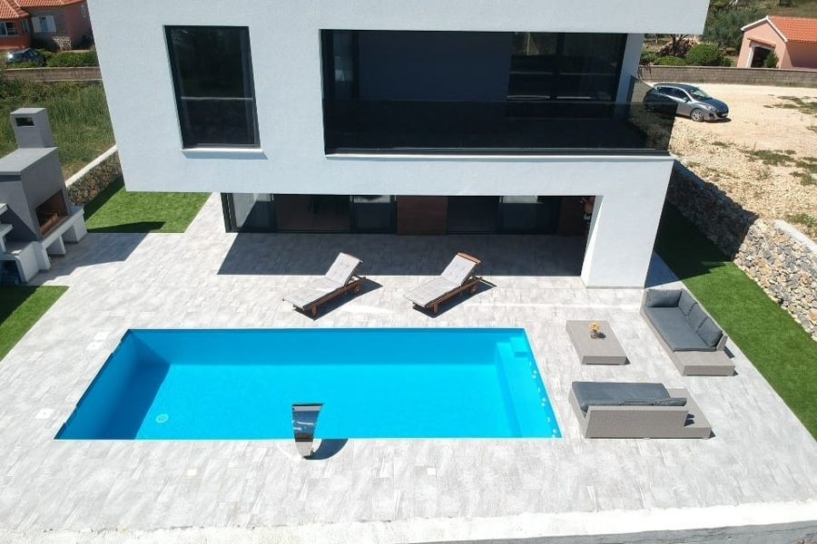Villa con piscina in Croazia in vendita - H3845.