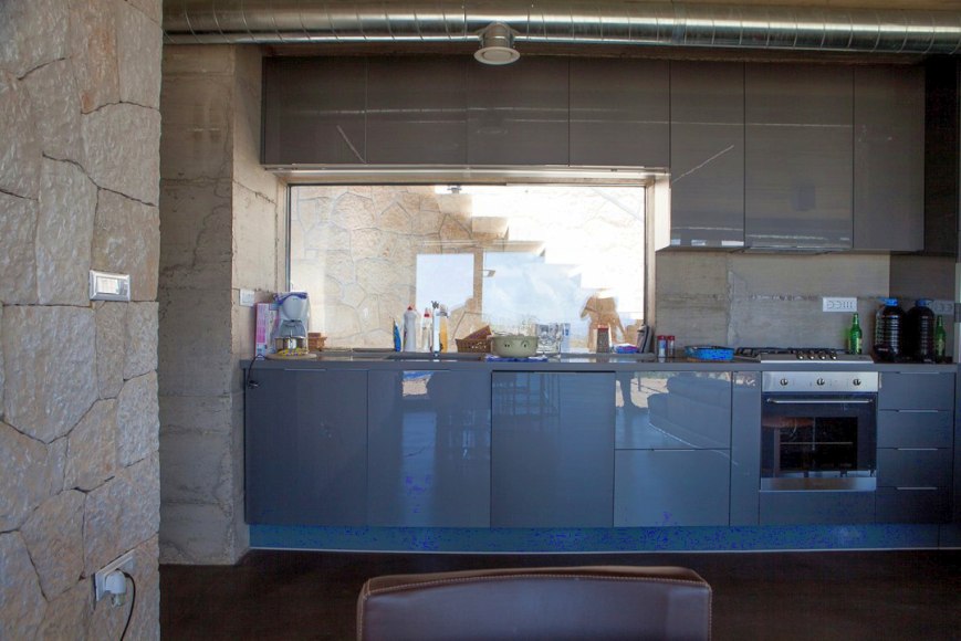 Cucina di alta qualità con elettrodomestici di qualità.