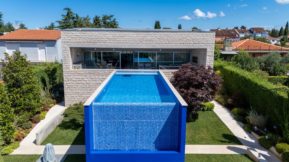 Villa moderna vicino al mare in vendita a Umag, Istria.