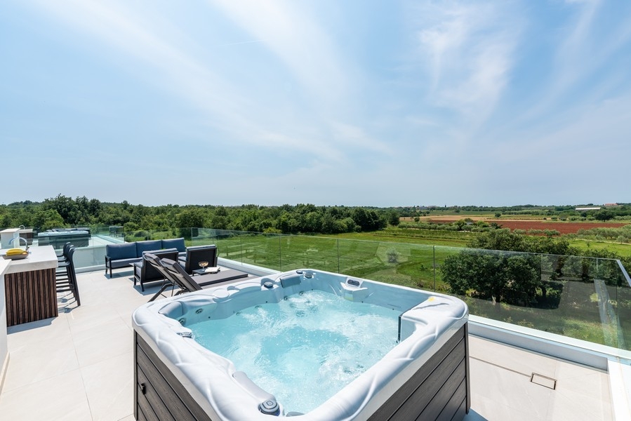 Terrazza sul tetto della villa H3861 - in vendita nella regione di Porec, Istria.