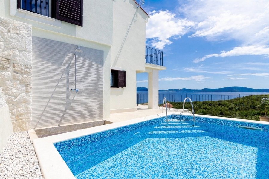 Casa con piscina in vendita in Croazia.