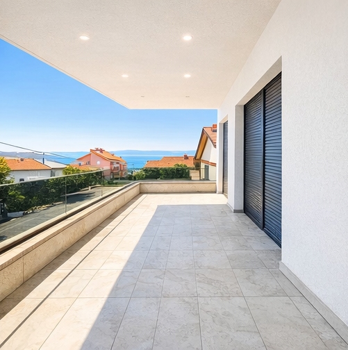 Terrazza coperta con ampia vista sul mare
