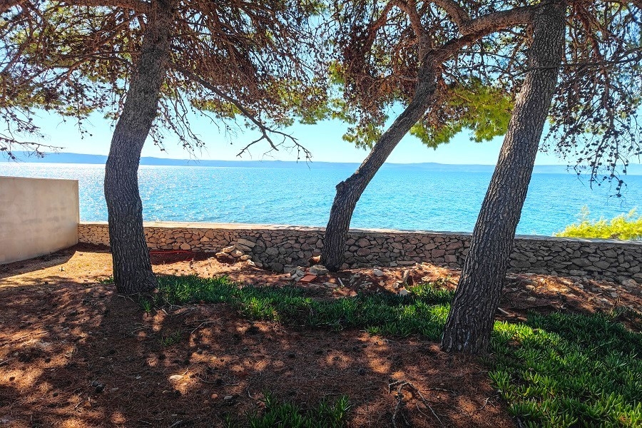 Casa in prima fila in vendita sull'isola di Brac.
