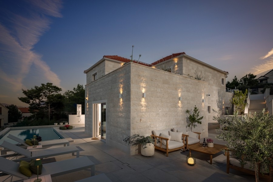 Villa in stile pietra naturale a Brac in Croazia.