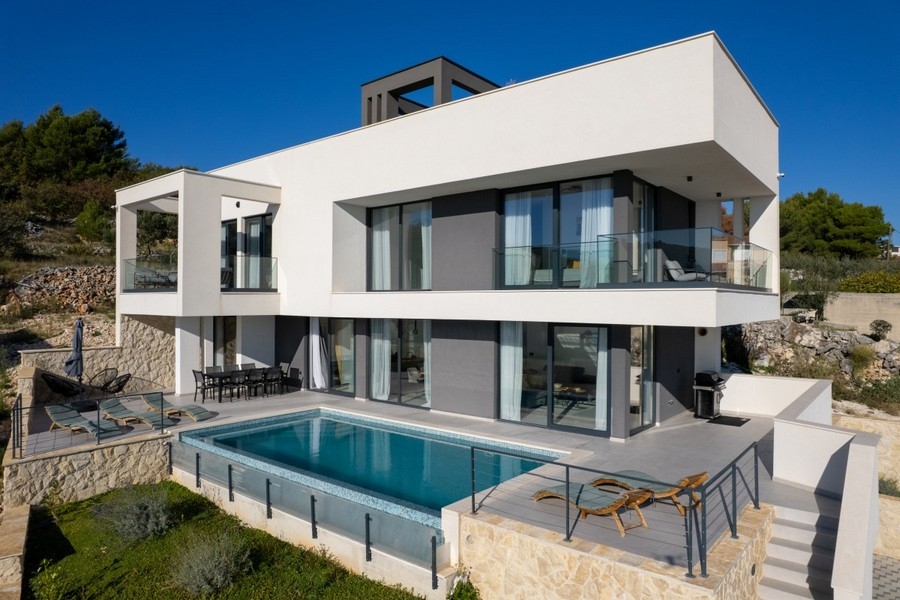Villa di lusso con piscina vicino a Trogir, Dalmazia.