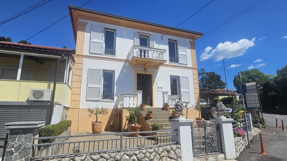 Casa con giardino e vista mare in Croazia