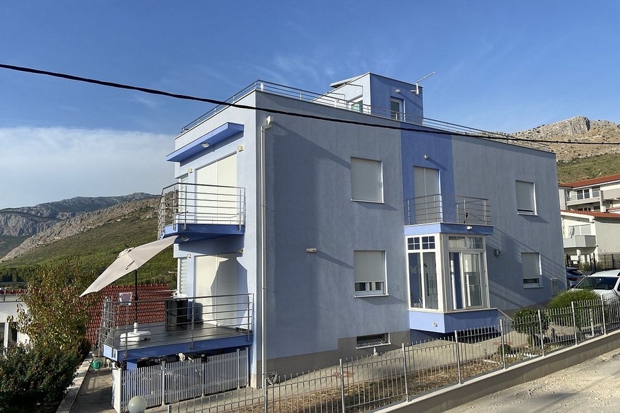 Casa moderna con terrazza sul tetto in Croazia